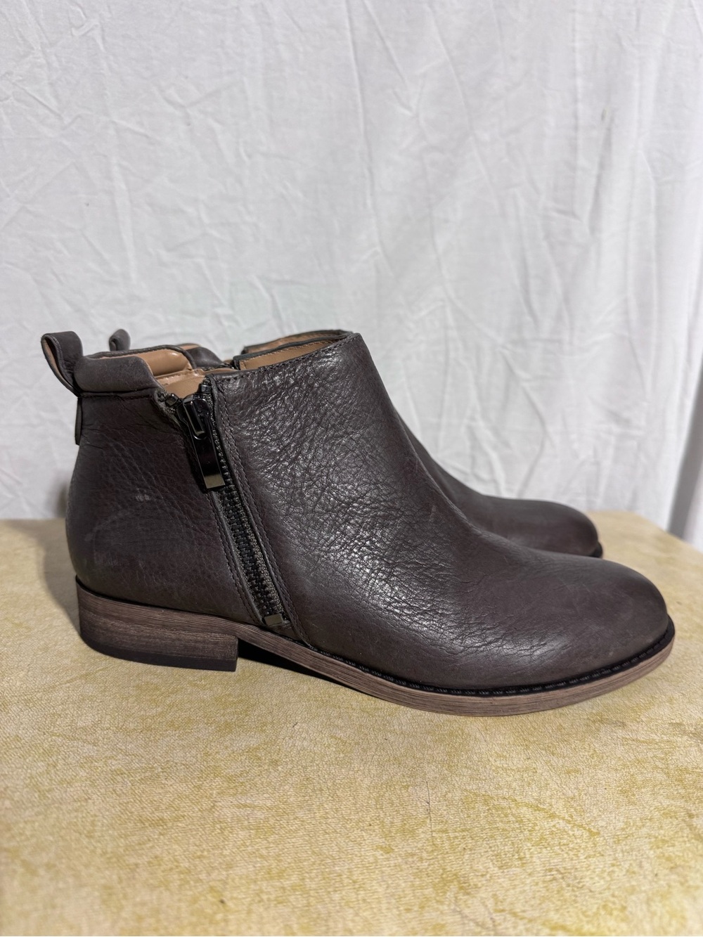 Franco Sarto dark gray brown leather booties Size 6 - Picture 7 of 7